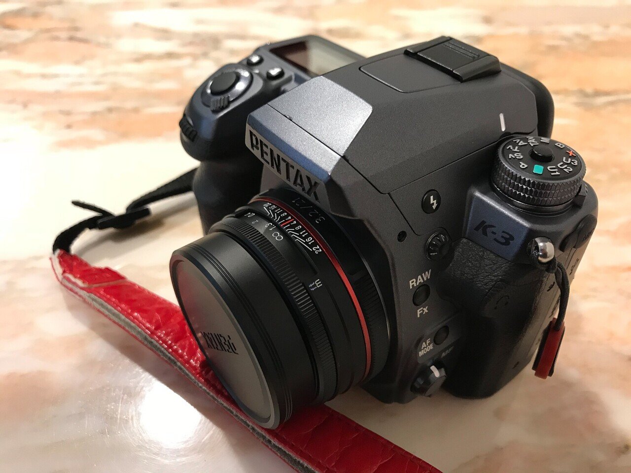 【レア・入手困難】PENTAX K-01 sddefault.jpg