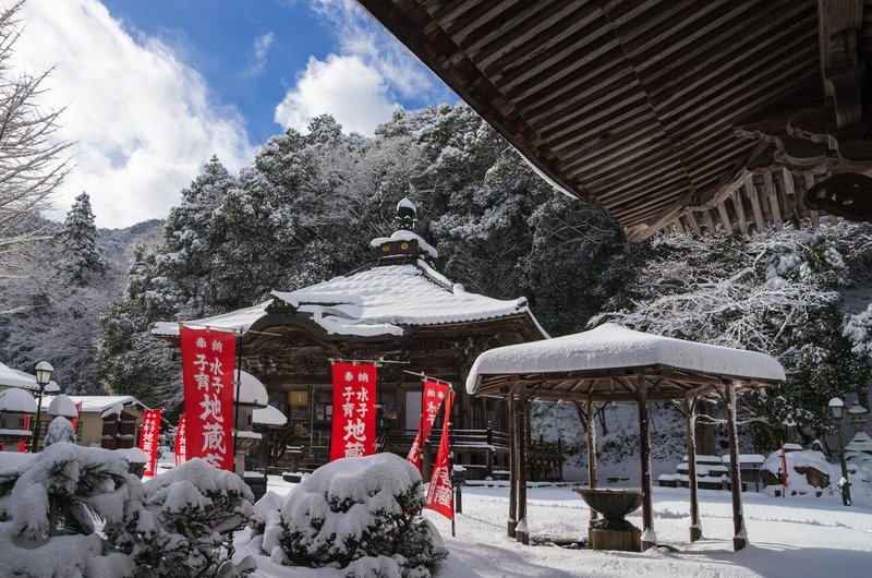雪と温泉寺その2