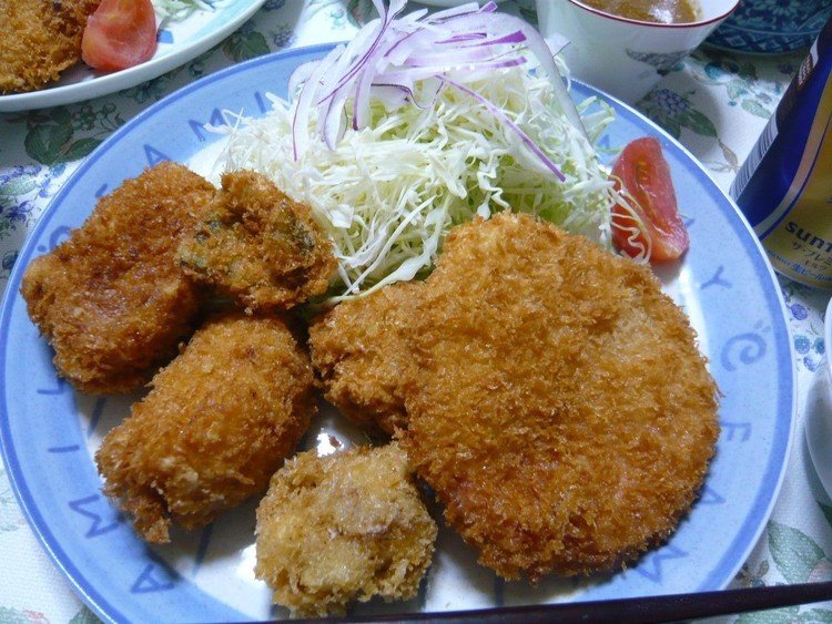 今日の晩御飯はハムカツ＆玉ねぎの肉巻きフライ！