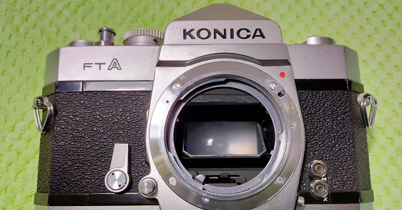 コニカ FTAの分解|フィルムカメラ修理のアクアカメラ コニカ FTAの分解|フィルムカメラ修理のアクアカメラ