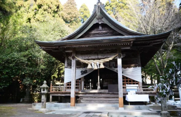 国造神社拝殿