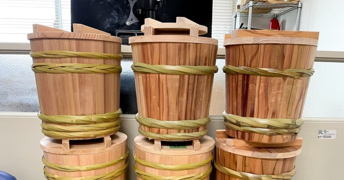 時代提げ物 人物根付 天然素材 【桶職人】高さ約2.7cm重さ約12ｇ 時代提げ物 人物根付 天然素材 【桶職人】高さ約2.7cm重さ