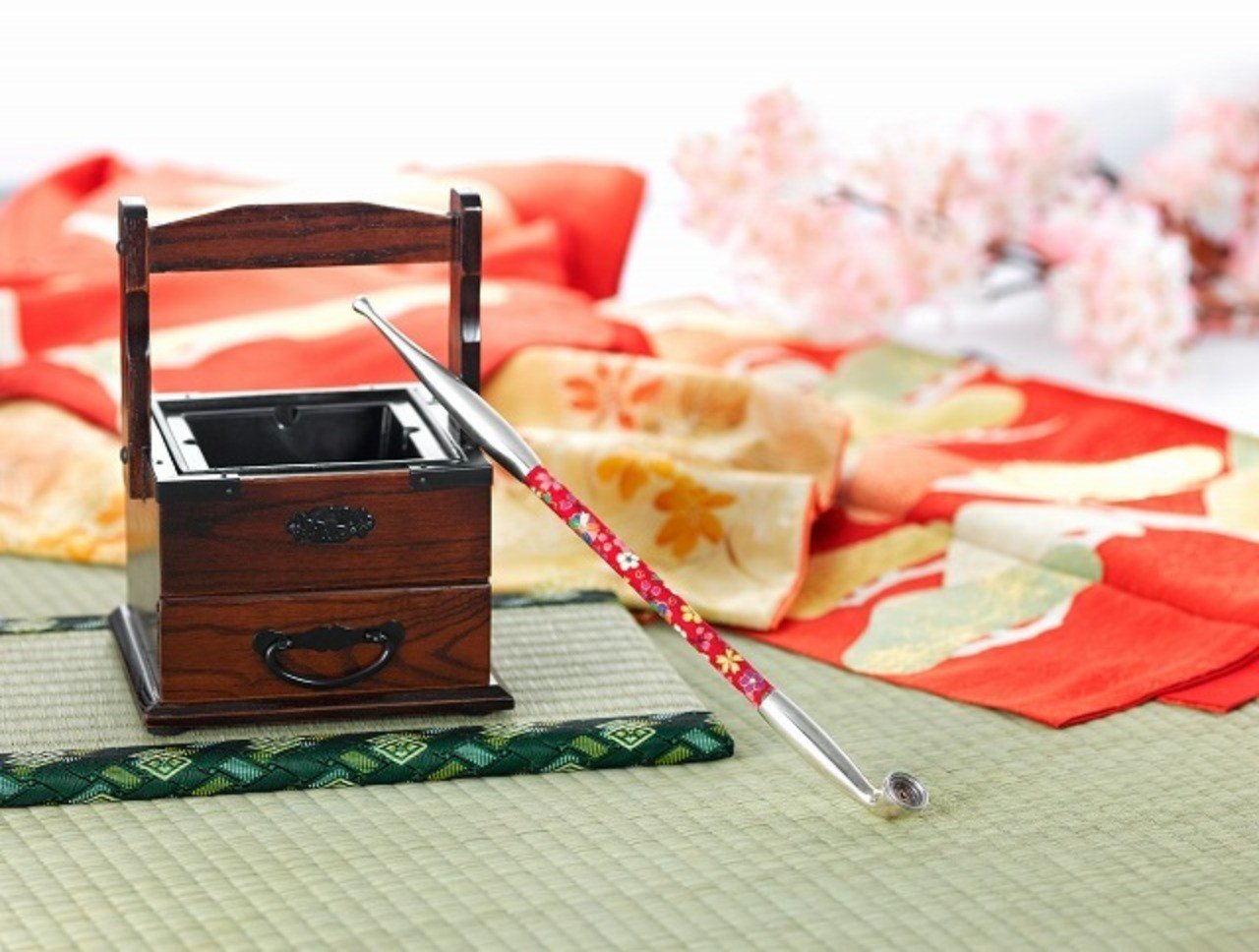 電子煙管 一番最初のプロトタイプです 沼田茶舗 Note 電子煙管 一番最初のプロトタイプです 沼田茶舗 Note