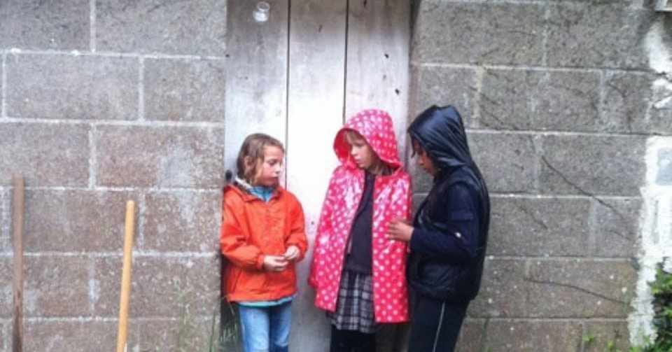 フランス田舎家のパーティー事情 飲んで歌って踊った後は ミカリュス Note