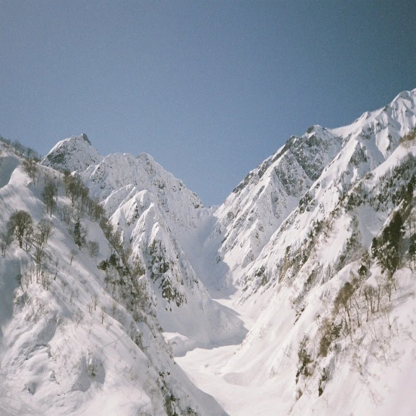 Fujifilm X-TRA 400 、KONICA C35と行く雪山散歩｜jinan_