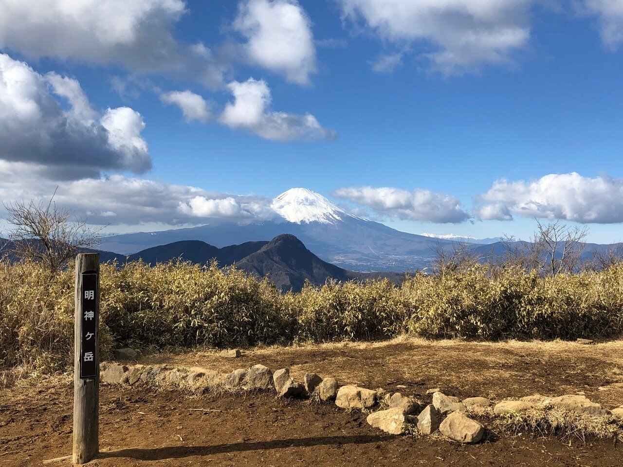 明神ヶ岳山頂からの富士山