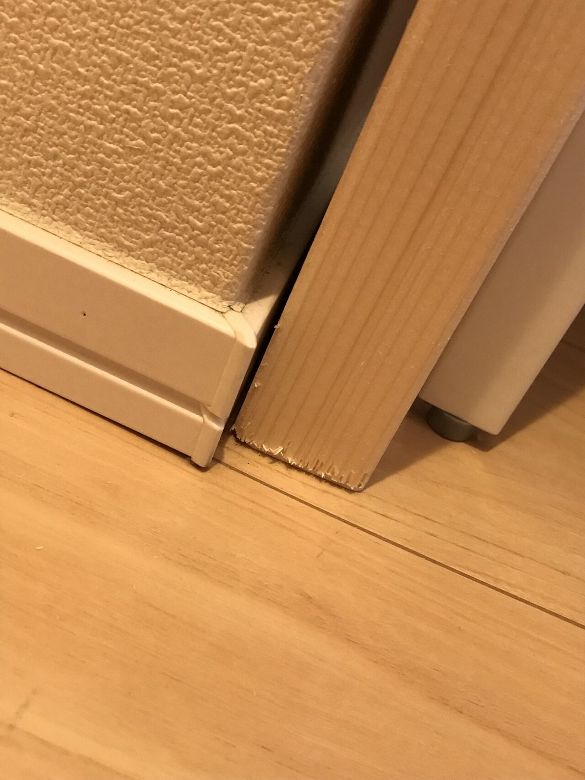 DIY初心者が、原状回復可能な板壁を作ってみた｜dani-san