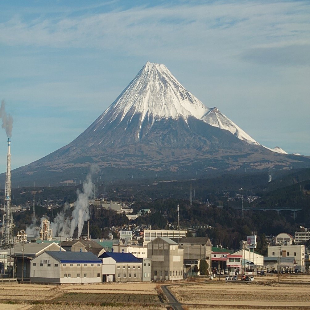 車窓からの富士山🗻両側から見える?!｜きむいさ