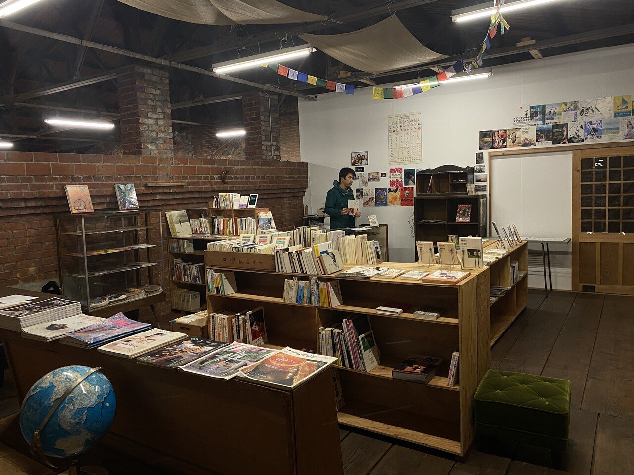 ヤギと暮らす旅好き店主が見せる本の世界「OLD FACTORY BOOKS