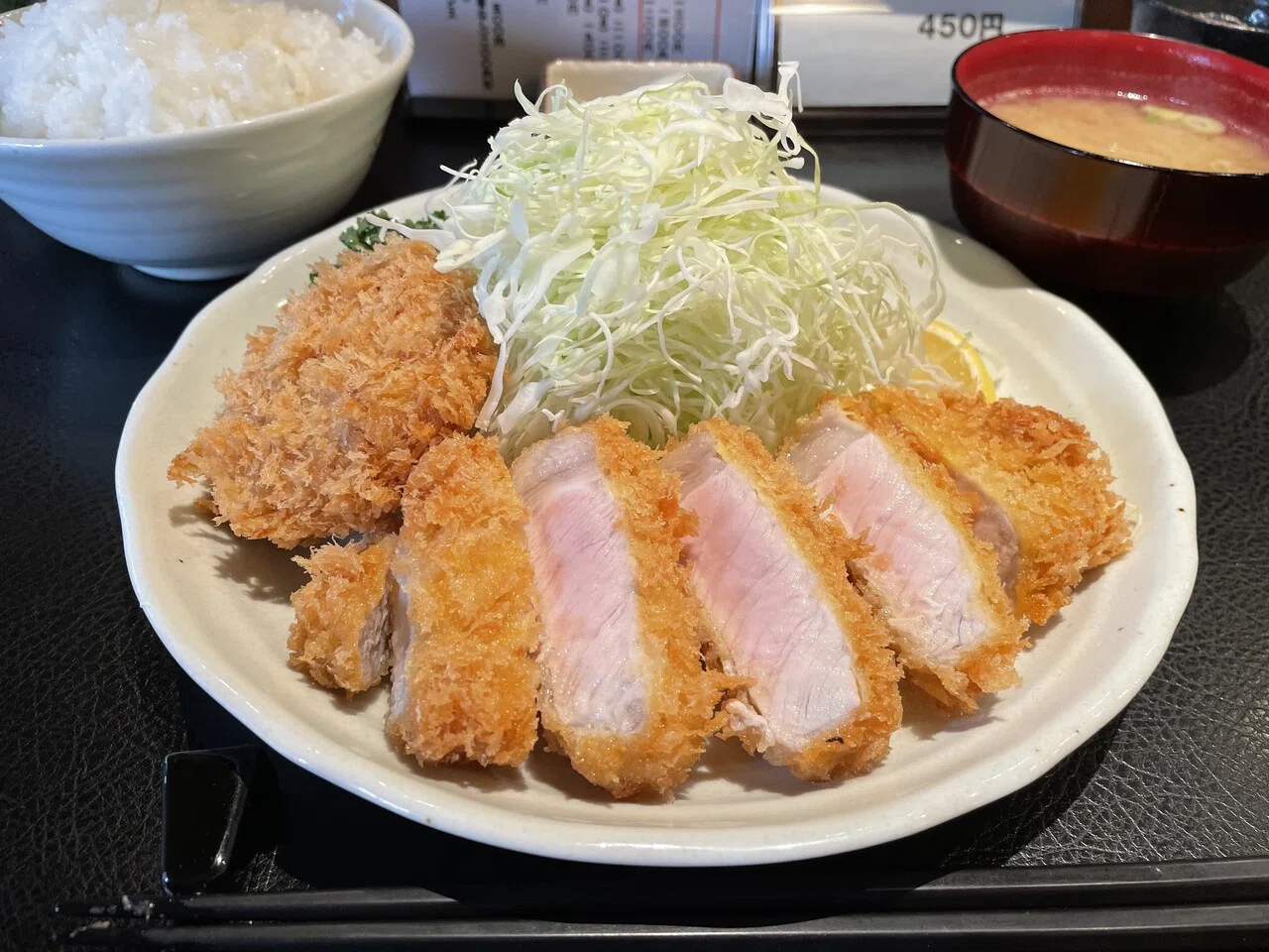とんかつさん専用 第54回】またとんでもないとんかつを見つけてしまった、、｜yopparaideska