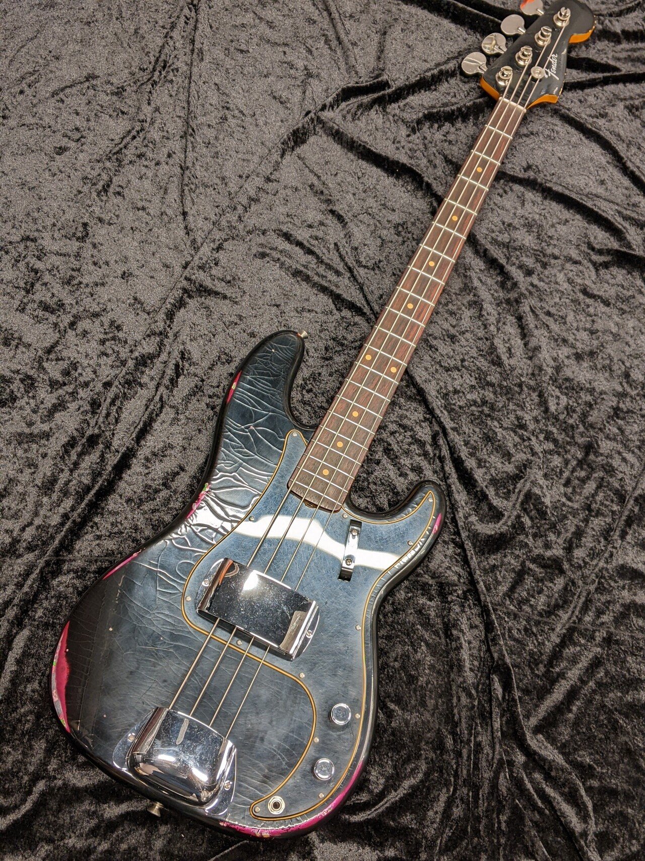 Fender Custom Shop 1968 Precision Bass Relic Black Over Pink Paisley について ベースプラネット Bass Planet Note Fender Custom Shop 1968 Precision Bass Relic Black Over Pink Paisley について ベースプラネット Bass Planet Note