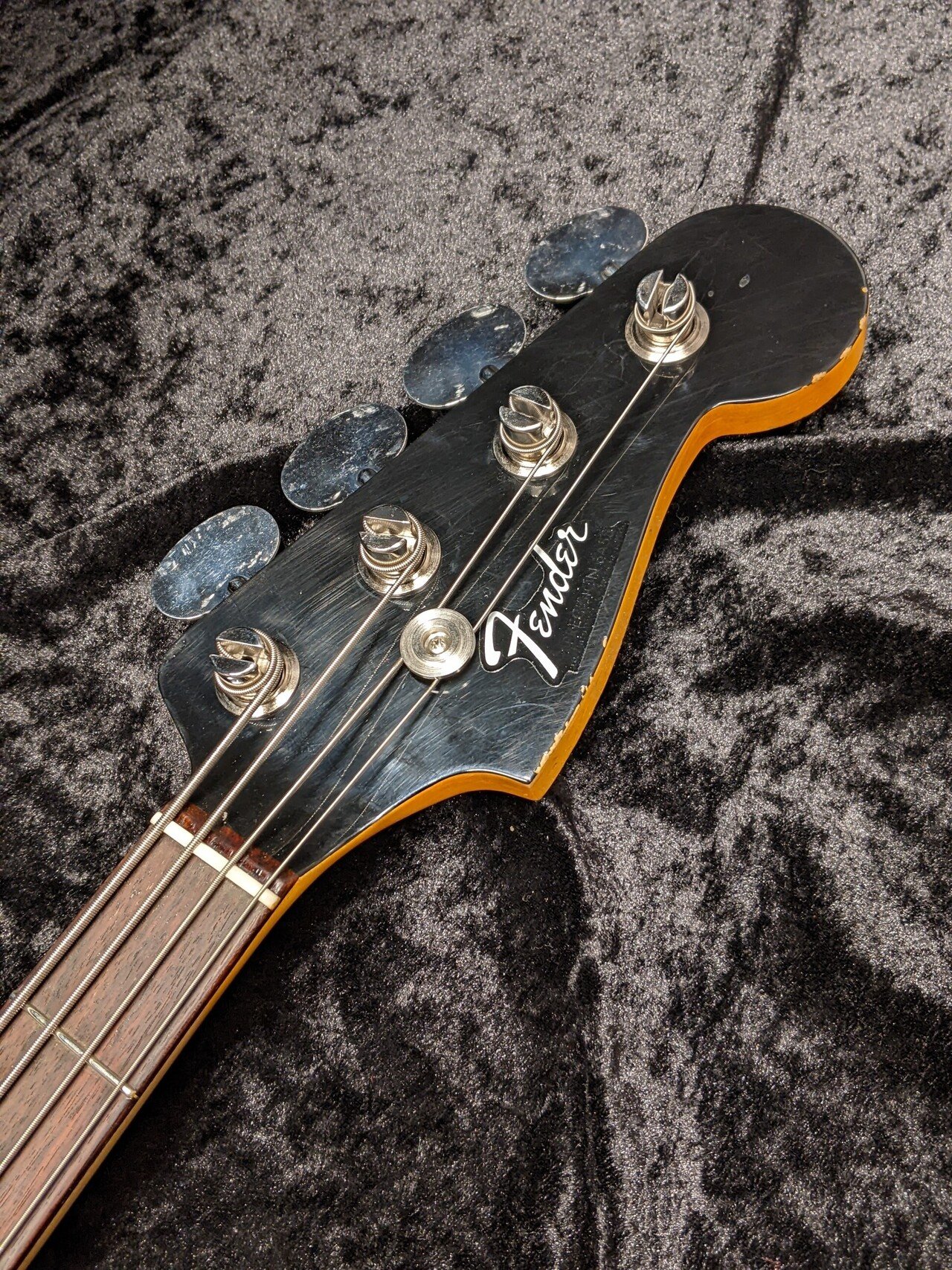 前オーナーによる自作プレジションベース Fender Custom Shop “1968 Precision Bass Relic -Black over