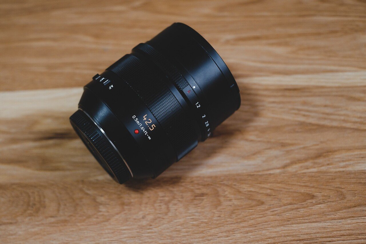 LEICAの名を冠することが許されたレンズ|Nocchi(のっち)