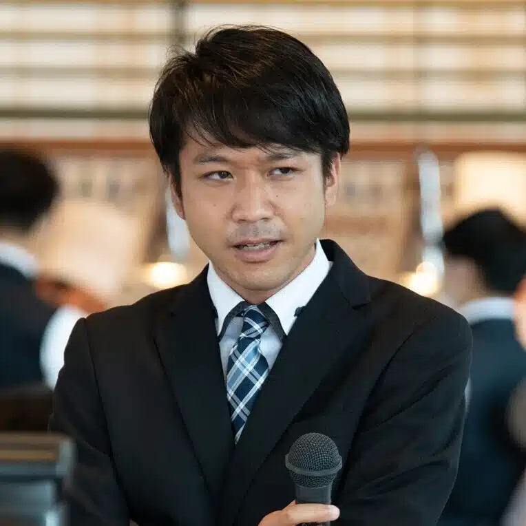 服部恵典