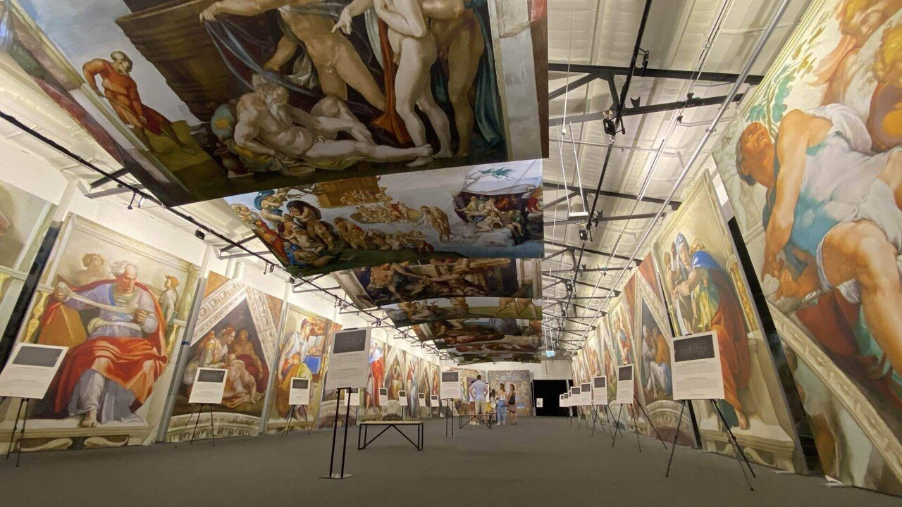 本　システィーナ礼拝堂 : 甦るミケランジェロ システィーナ礼拝堂の天井：太陽と月の創造、1508-12