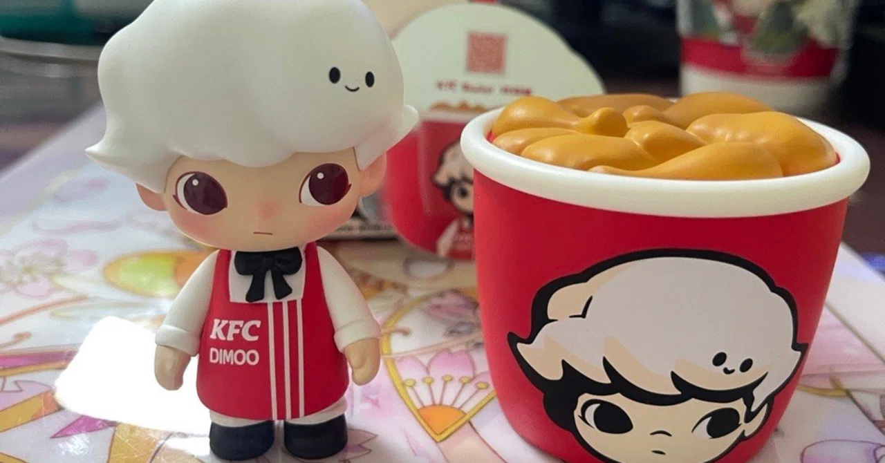 【激レア】EXO-M 中国 KFC 公式 フィギュア 5個セット 中国の「盲盒経済」の拡大が止まらない。KFCとPOPMARTのコラボと高額