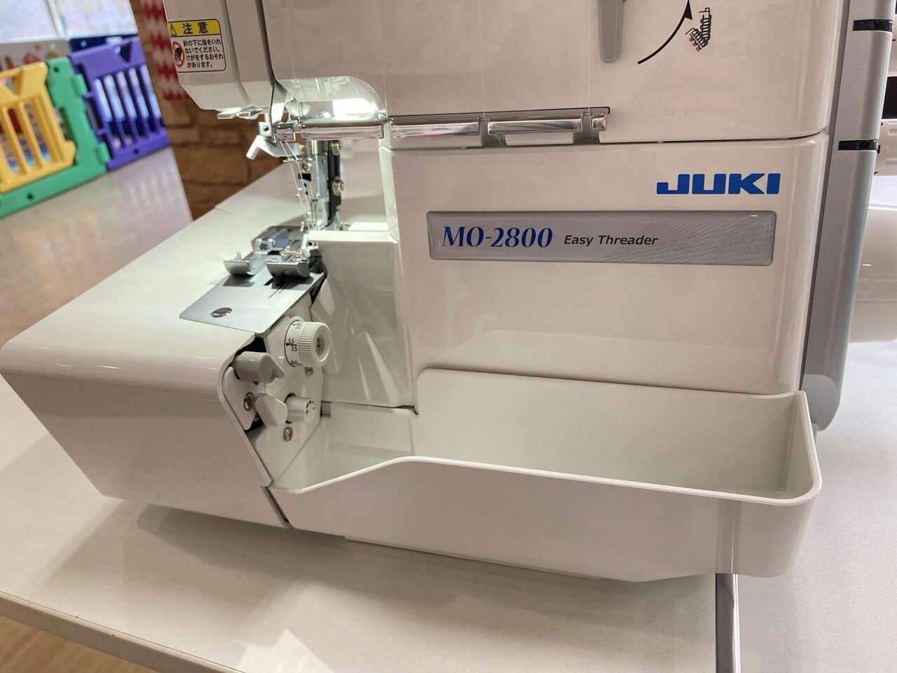 新発売！JUKI 家庭用ロックミシン【MO-2800】｜ソーイングスクエア