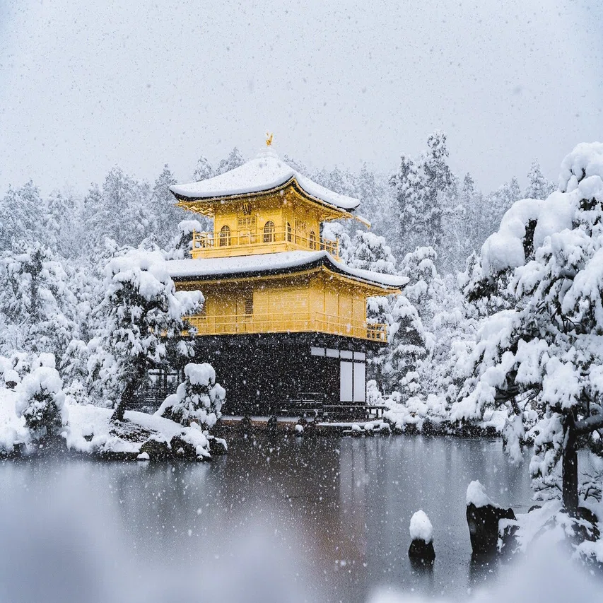雪と金閣寺の絶景 Kazuki 旅と写真の話 Note
