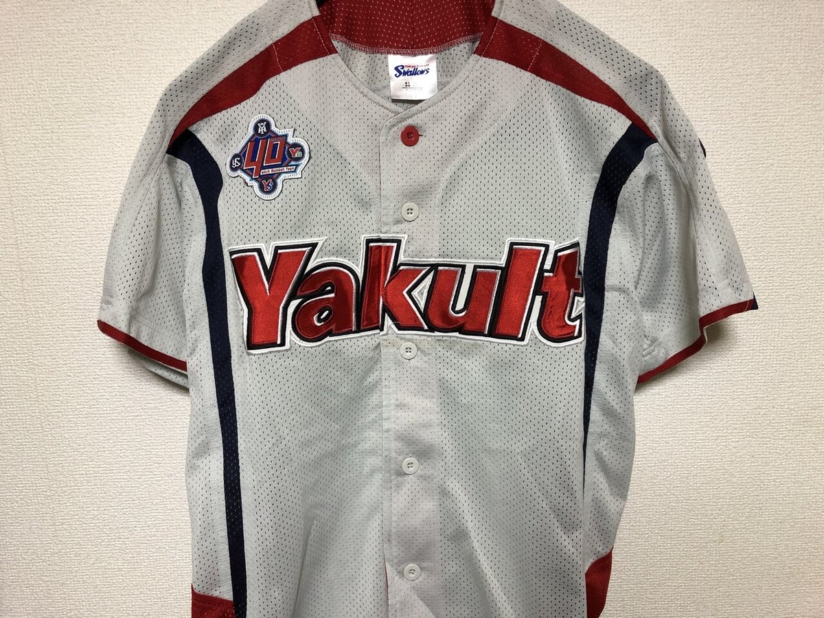 I*️様 ヤクルトスワローズ　デサント　古田敦也　ビジター　ユニフォーム　ビーム Yahoo!オークション -「ヤクルト 古田 ユニフォーム」の落札相場