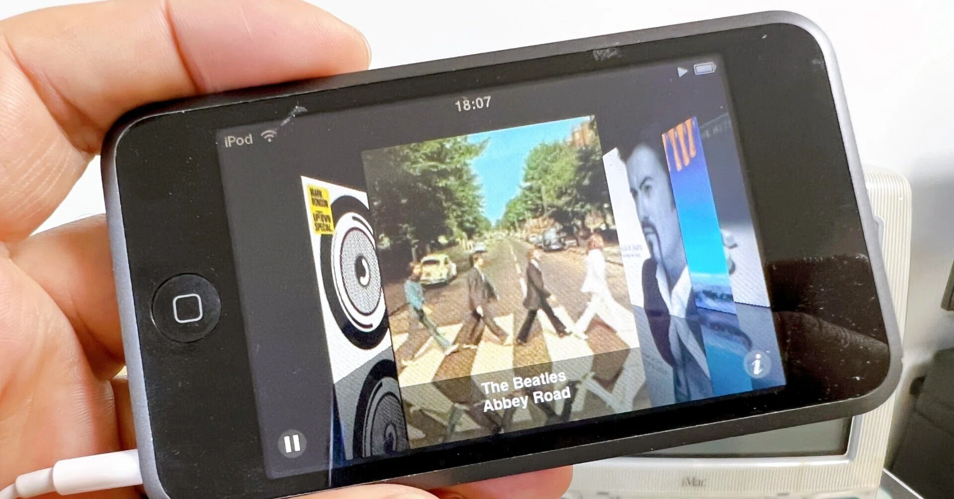 日本ではiPhoneより前なんです・・・ ／ 初代iPod Touch｜ウッチーノ