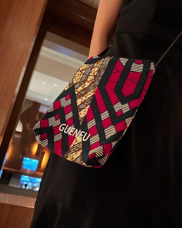 画像32を拡大表示