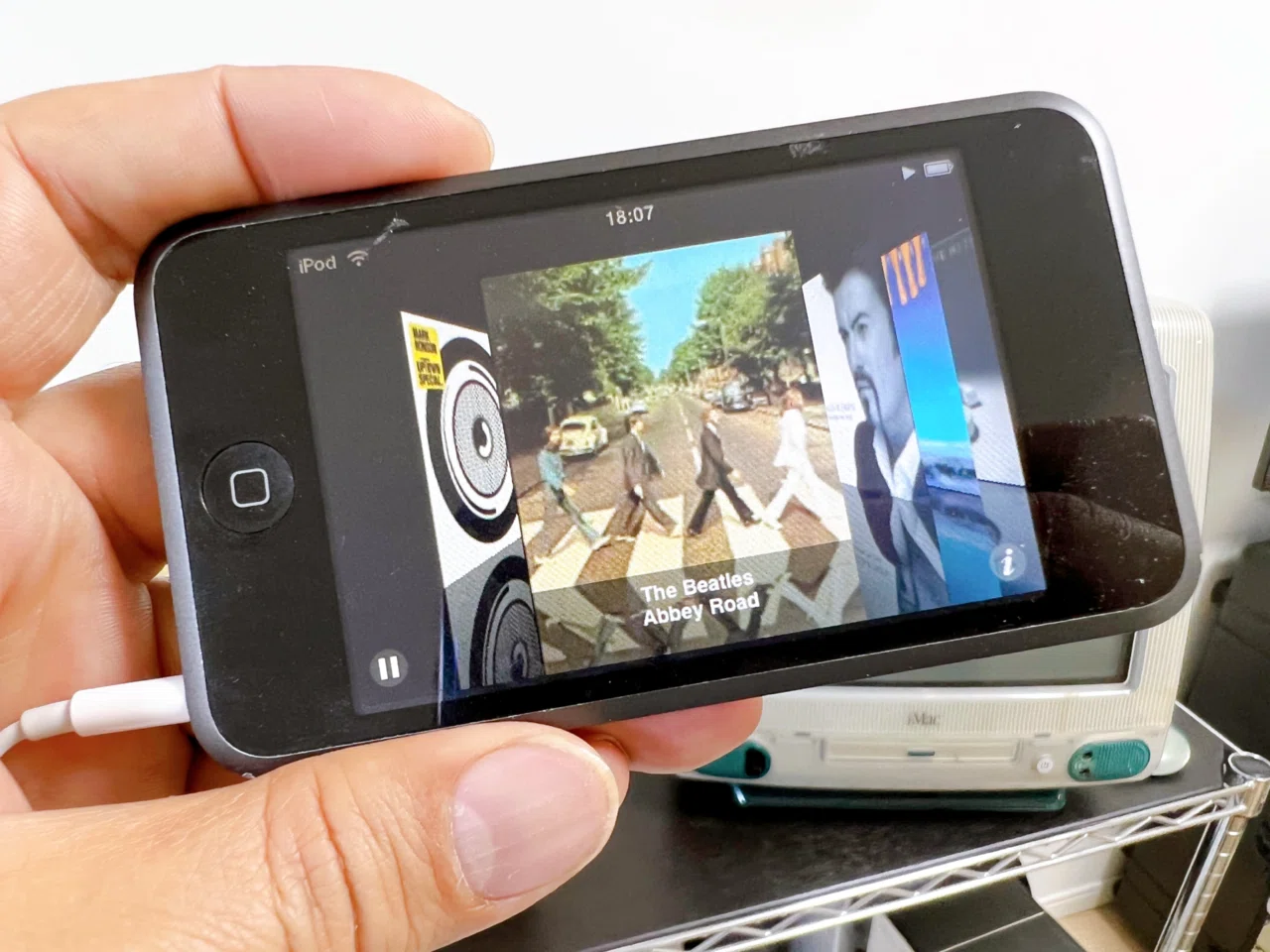 日本ではiPhoneより前なんです・・・ ／ 初代iPod Touch｜ウッチーノ