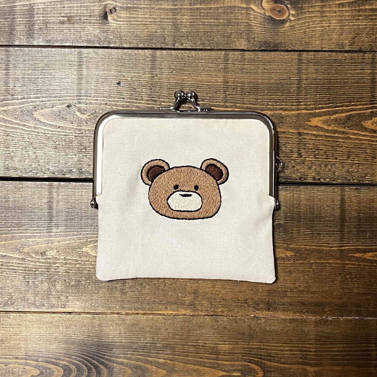 刺繍「クマさんとごはん」図案無料配布｜suuzoo