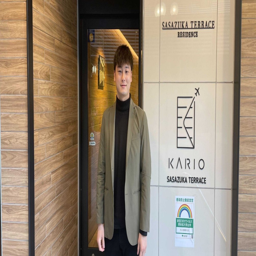 社員インタビュー【SQUEEZE Voice】スマートホテル事業部・津田〜SQUEEZEが、「フロントスタッフ」「清掃スタッフ」と呼ぶのをやめた理由〜｜ SQUEEZE ｜ホテル運営とソリューション提供で観光DXを推進