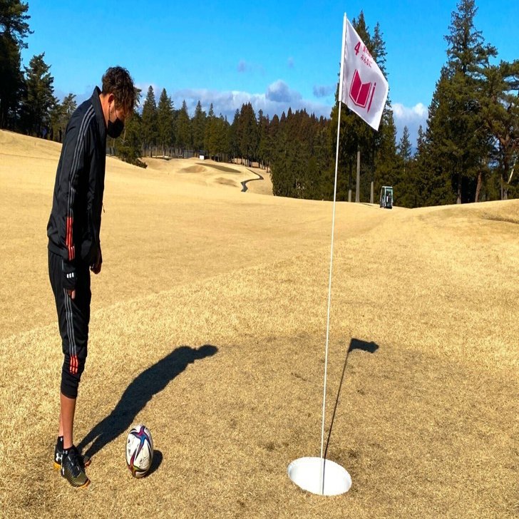 フットゴルフ大会に知識 経験ゼロで出場し 飯田真輝選手とラウンドした男の絶望 そして救済 中村慎太郎 旅とサッカーを紡ぐowl Magazine Note