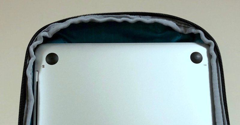 12インチMacBookがピッタリ収まる肩掛けバッグ KROSER ￥1,950