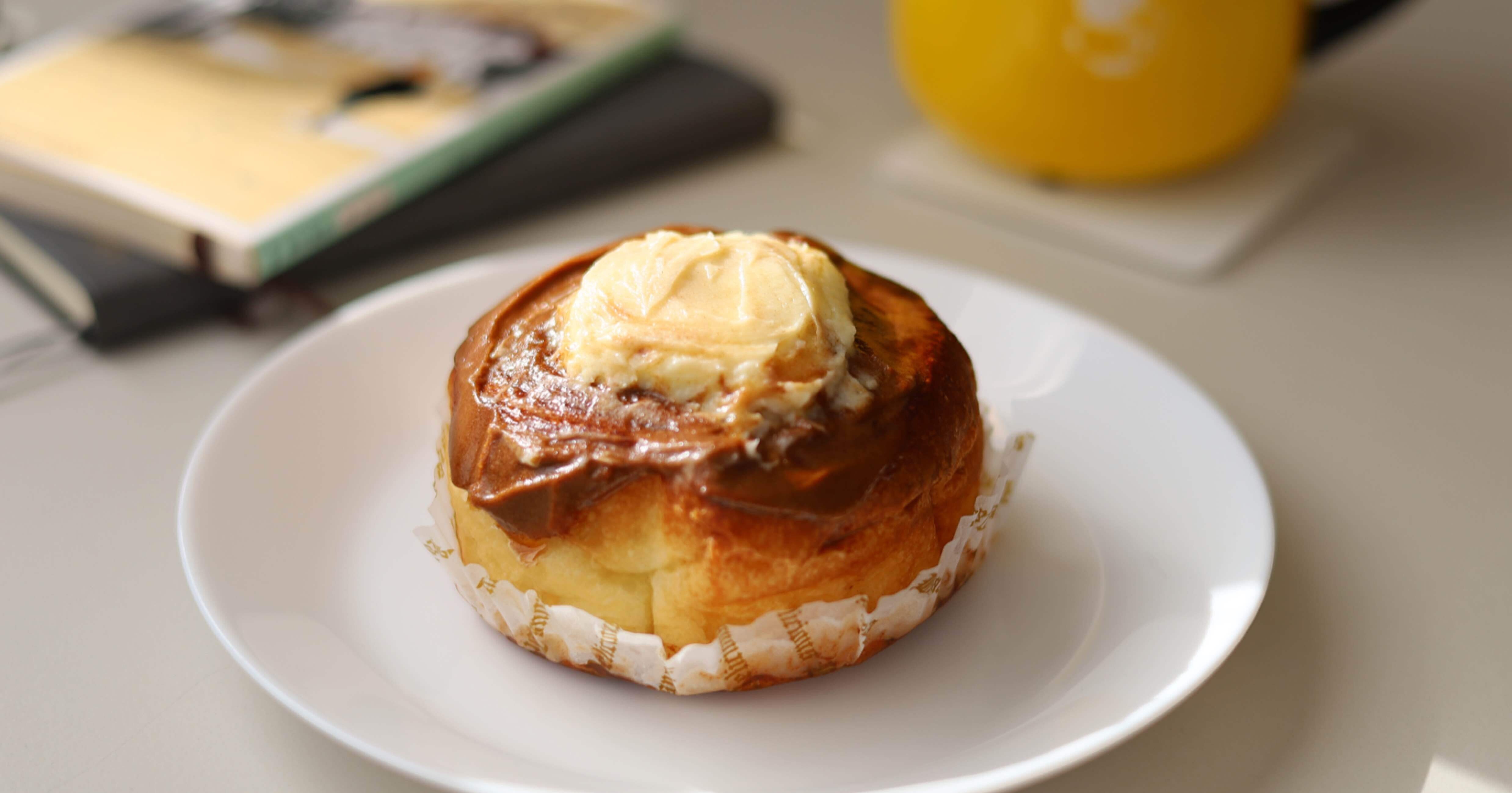 DELICAFE「シナモンたっぷりのシナモンロール」今日は写真加工無しです