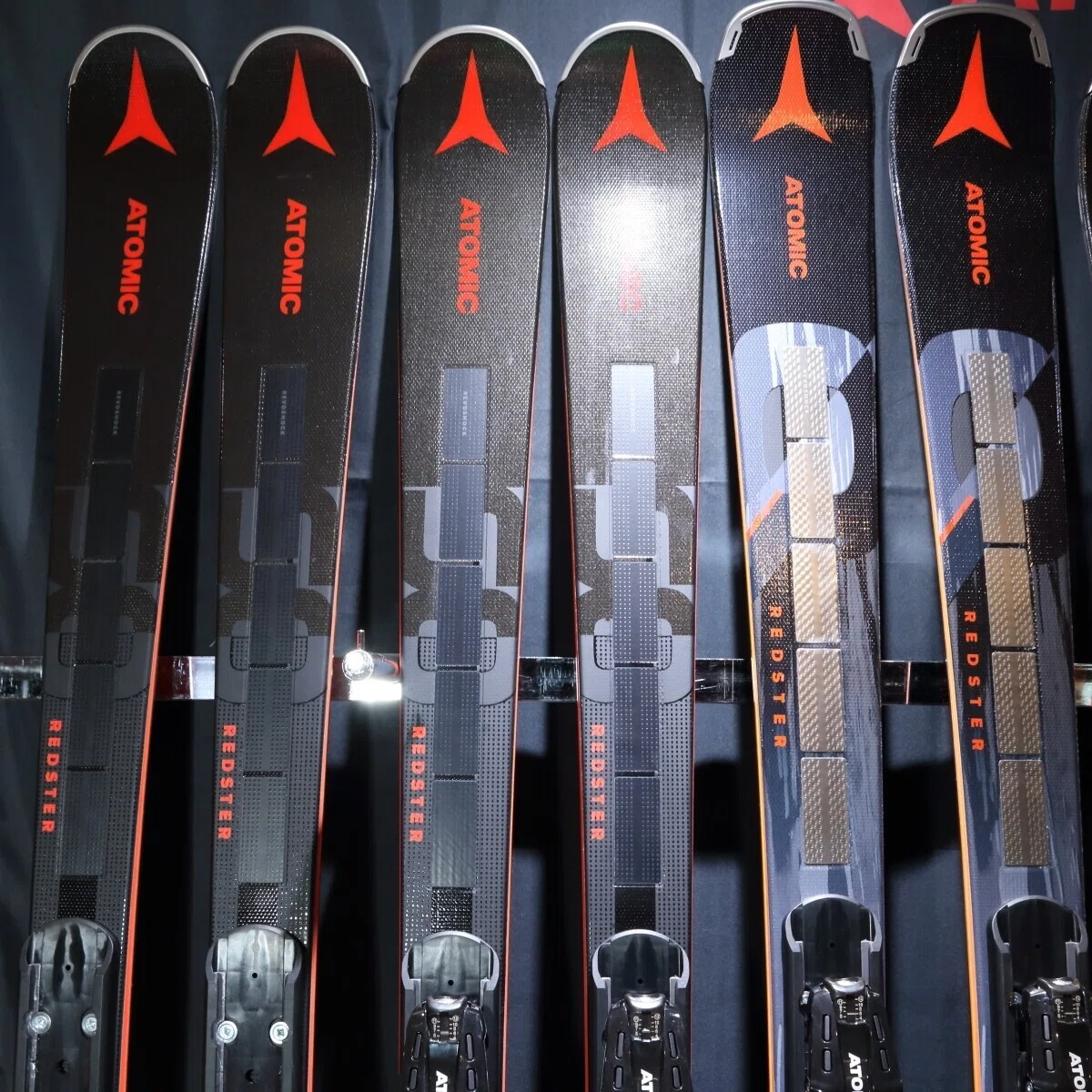 ATOMIC REDSTER G9i +X14TL スキー板（X14 つかう ビンディング atomic）