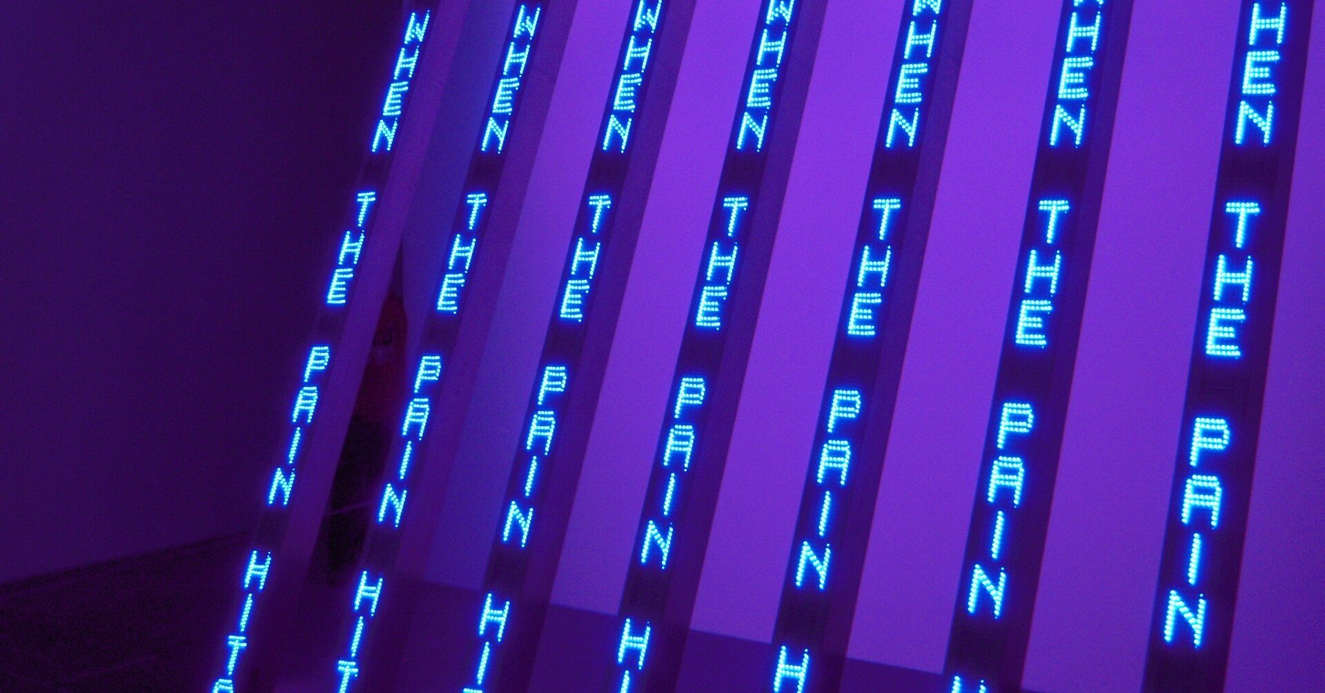 アート・デザイン・音楽 Jenny Holzer / Retro 3d86f7eeac57f69f4dfa972bb0a9fc