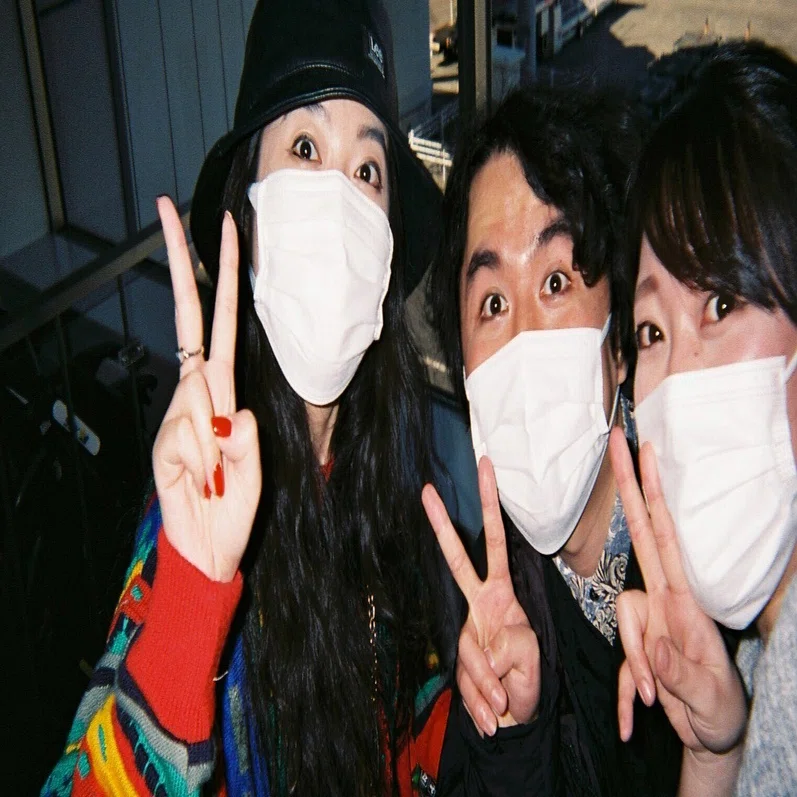 ベッド・インに「写ルンです」を渡して撮ってもらった｜ディスク百合おん