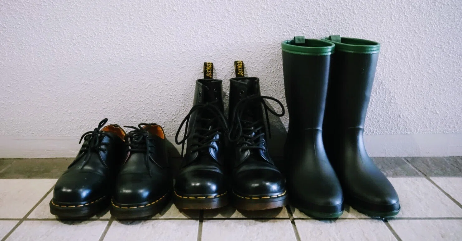 美品イギリス限定 Dr. Martens SOLOVAIR 8ホール 青タグ Dr