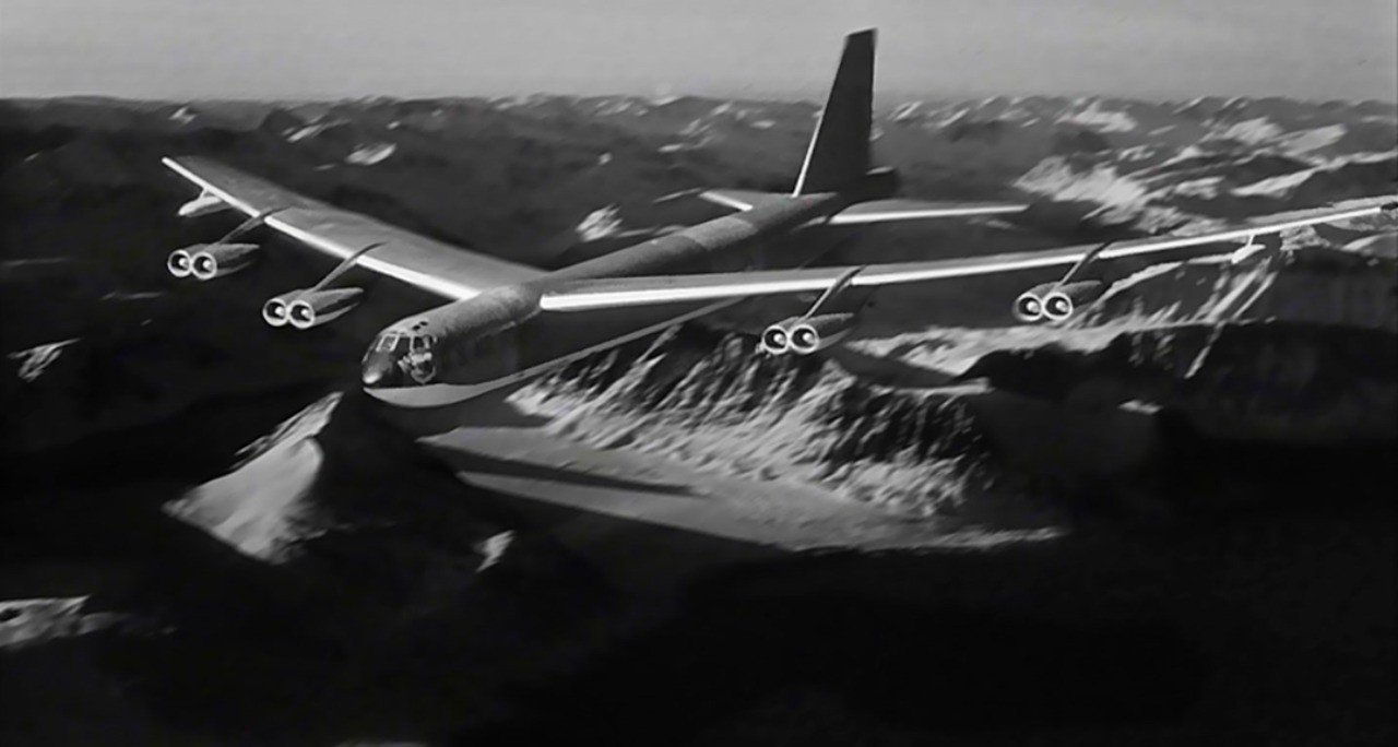 ドクター ストレンジラブ 深刻なテーマほど喜劇に向く 野口悠紀雄 Note