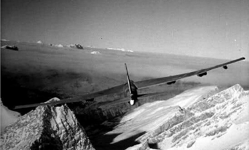 ドクター ストレンジラブ 深刻なテーマほど喜劇に向く 野口悠紀雄 Note