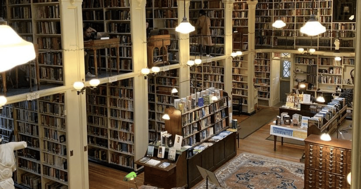 世界】結婚式を挙げれる図書館が最高すぎて｜taga.book