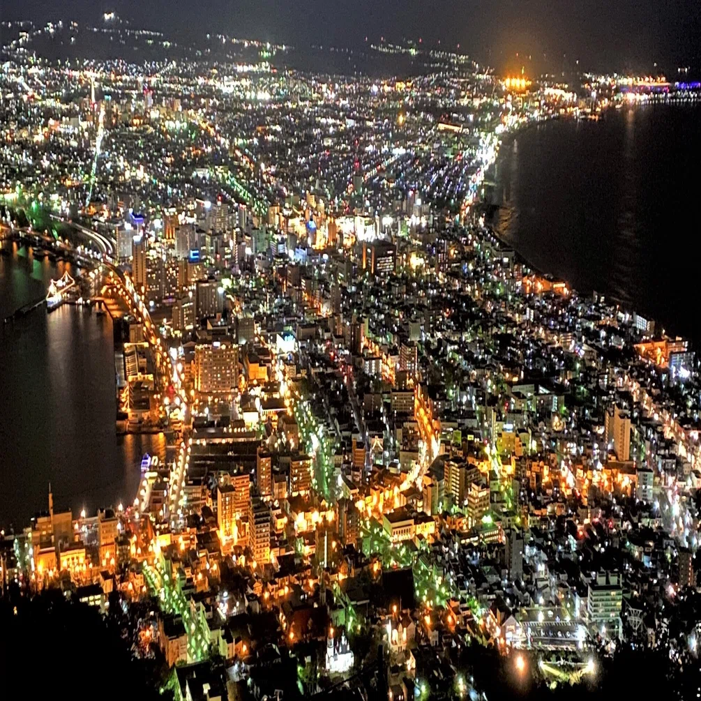 38 宝石箱のような北の玄関口 ～北海道・函館へ｜ミヤコカエデ（Miyako 