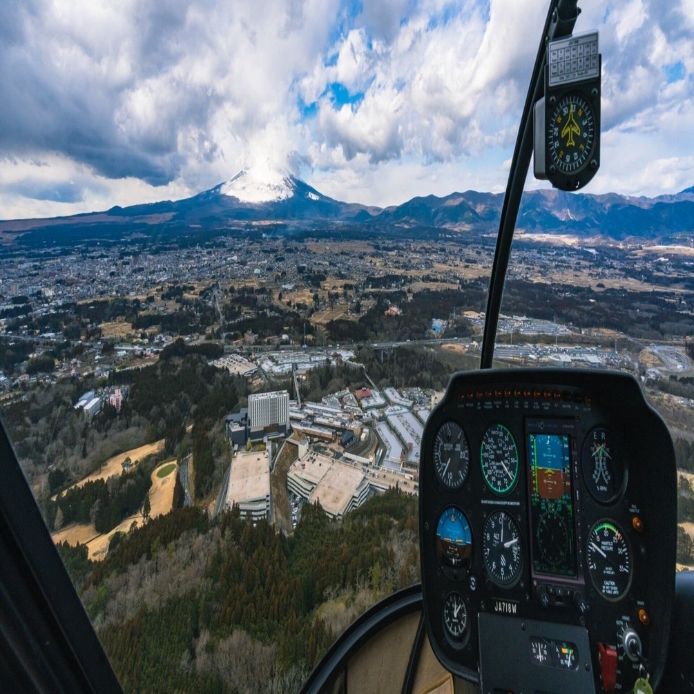 御殿場で、ヘリコプターに乗ってきた。｜阪口せりな|静岡8年目