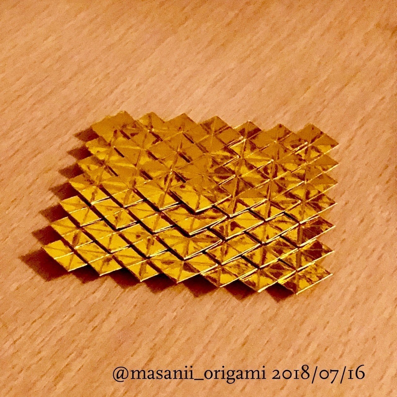 金 銀の折り紙は こう折るべし あじさい折り ホイル紙で気をつけることは まさにぃ Note 金 銀の折り紙は こう折るべし あじさい折り ホイル紙で気をつけることは まさにぃ Note