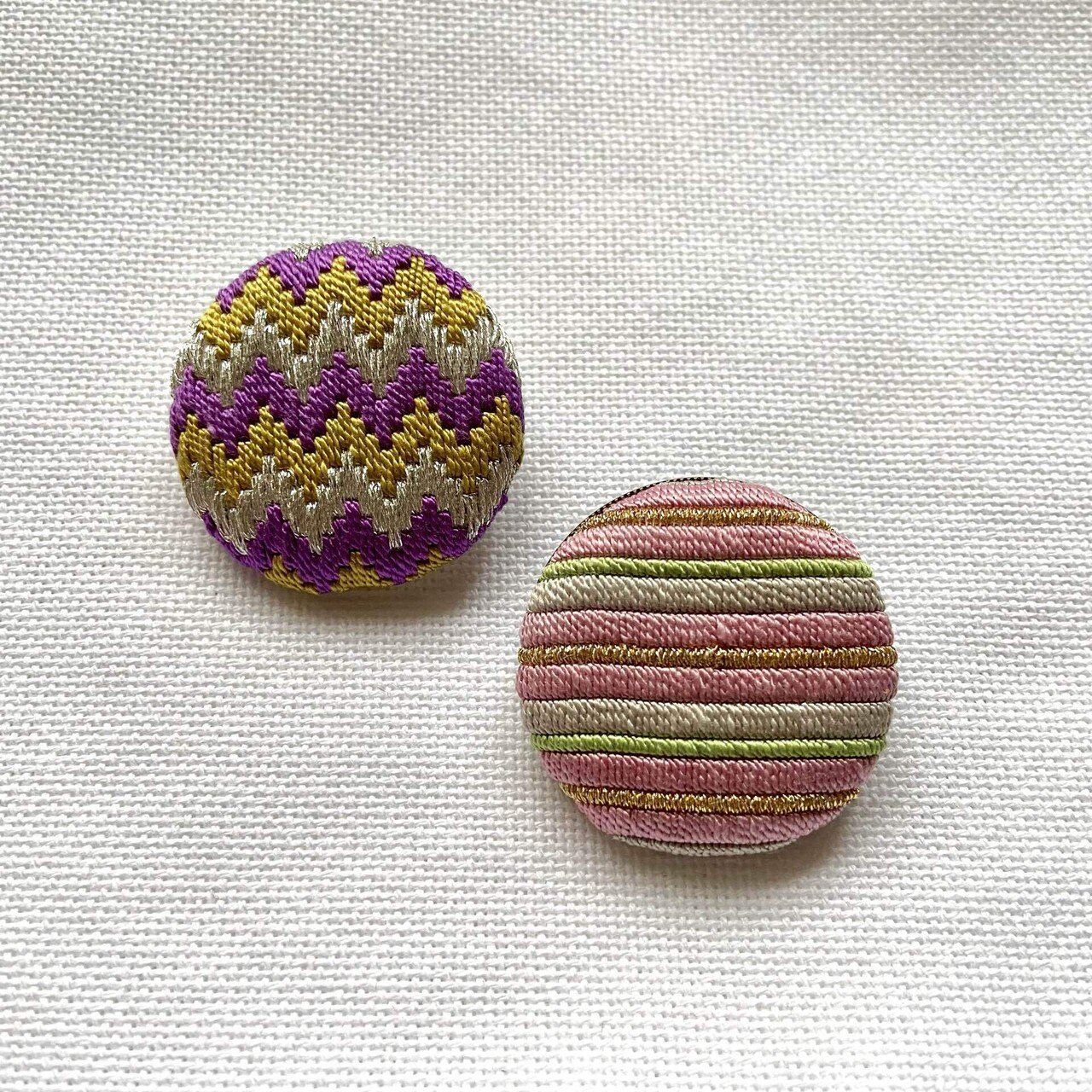 絽刺しのブローチの会 ②山路｜つくるひと あなぐま