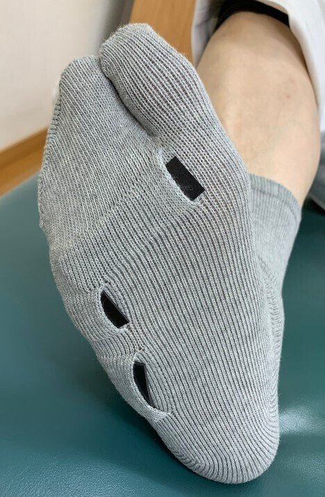 一人ひとり 左右それぞれの足裏に最適な靴下で 健康的な歩き方 をめざす 和歌山市チャレンジ新商品 和歌山市広報note