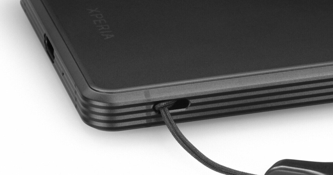 Xperia PRO-I』：ストラップホールとカメラ専用シャッターボタンの話