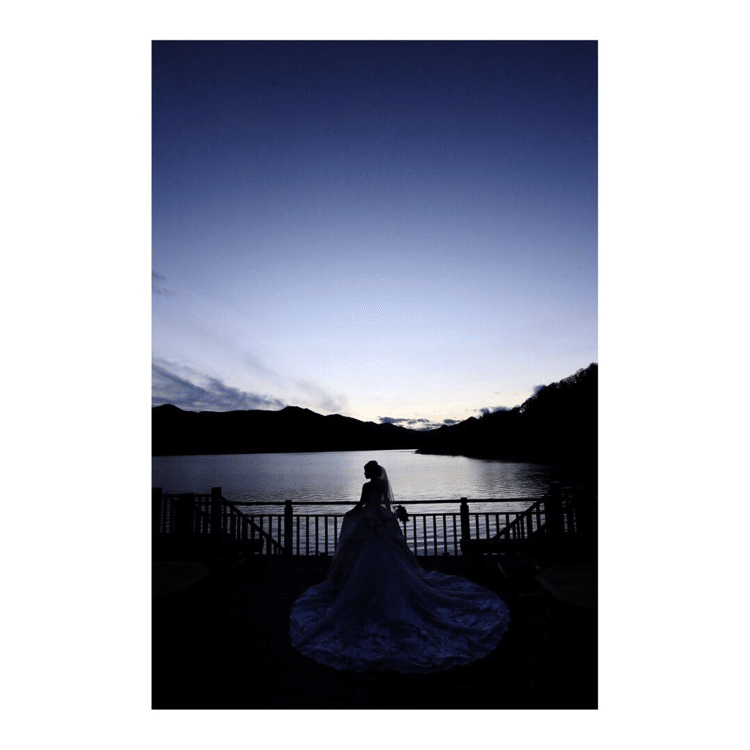 もう少しで真っ暗。ギリギリのところ。セーフ。の撮影でした。栃木県中禅寺湖にて。
