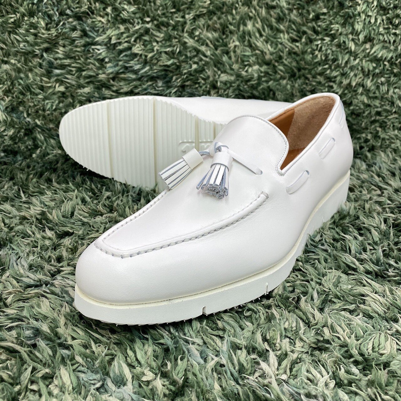 40代メンズ】 意識高い系イケおじには、 ホワイトレザー推し。｜eroejapan