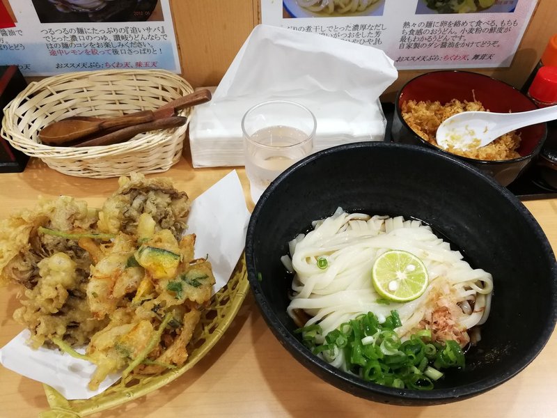 向ヶ丘遊園 宗 うどん県民も納得の本格讃岐うどんが食べられるお店がすごすぎた 18年下半期1杯目 しろいねずみ Note 向ヶ丘遊園 宗 うどん県民も納得の本格讃岐うどんが食べられるお店がすごすぎた 18年下半期1杯目 しろいねずみ Note