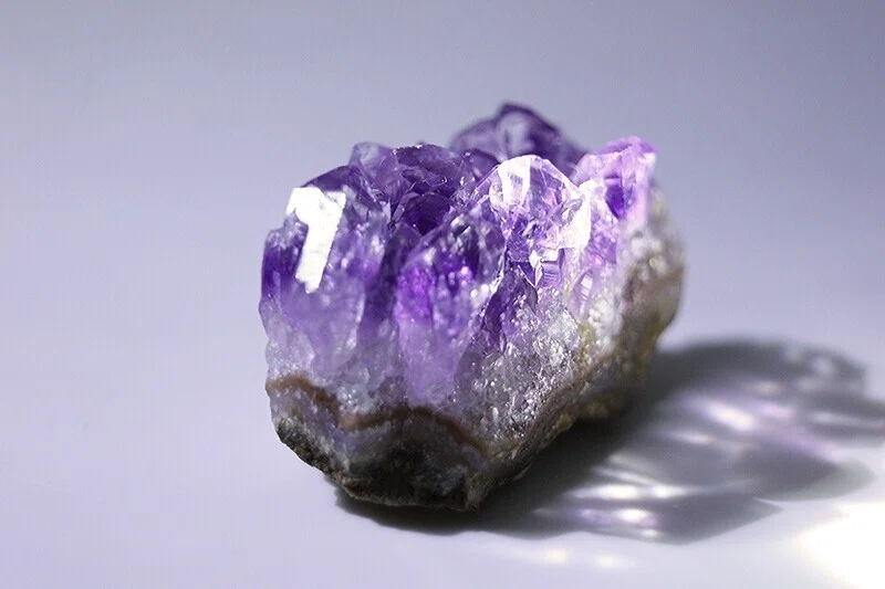 2月の宝石 アメジスト（紫水晶）の魅力について｜Miico