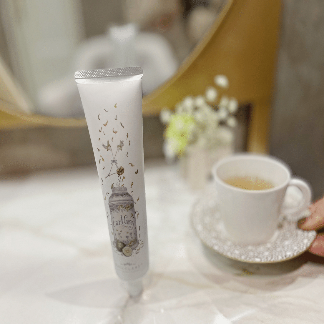 アールグレイの香りと呼ばれるフレグランスの正体と実態。｜AROMABLENDBAR