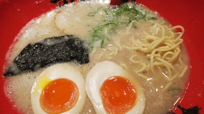 『ずんどう屋』さんの「味玉ラーメン」、臭みも全然なくズッシリドッシリコッテリ🐷